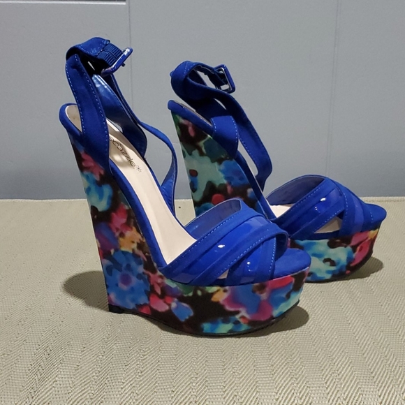 Flower Blue Platform - Picture 3 of 7